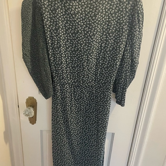 SEEby Chloe   Green and ivory  cross patterned wrap dress 
Size s-m - Picture 5 of 8